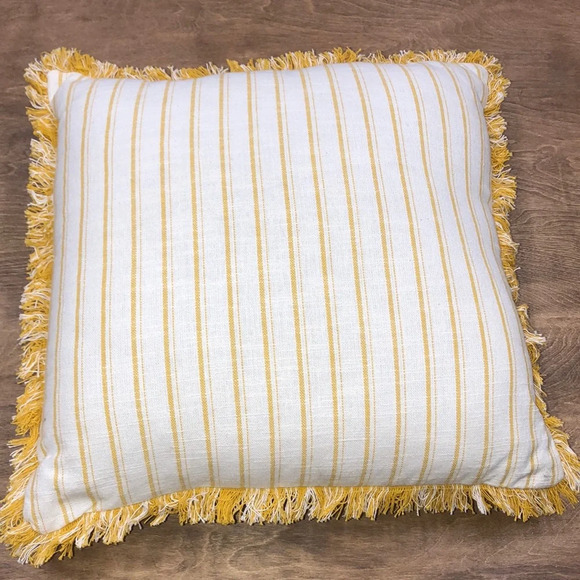 Large throw pillow - Picture 3 of 3